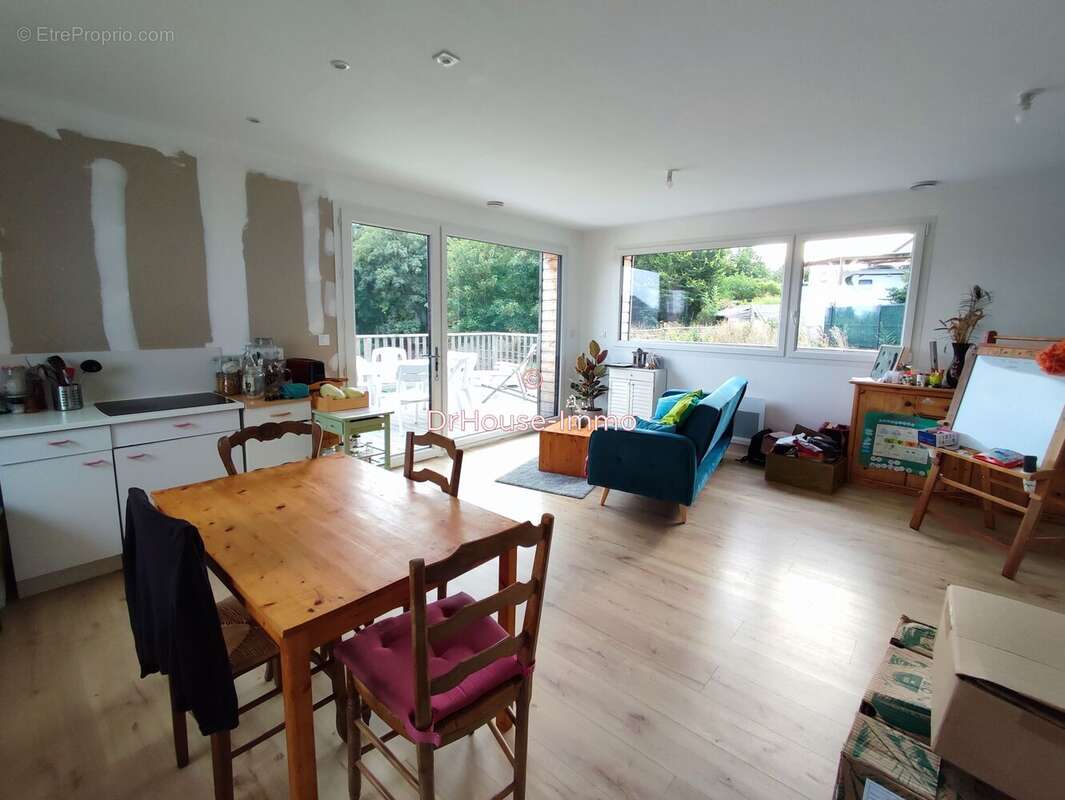 Maison à LAIZE-LA-VILLE