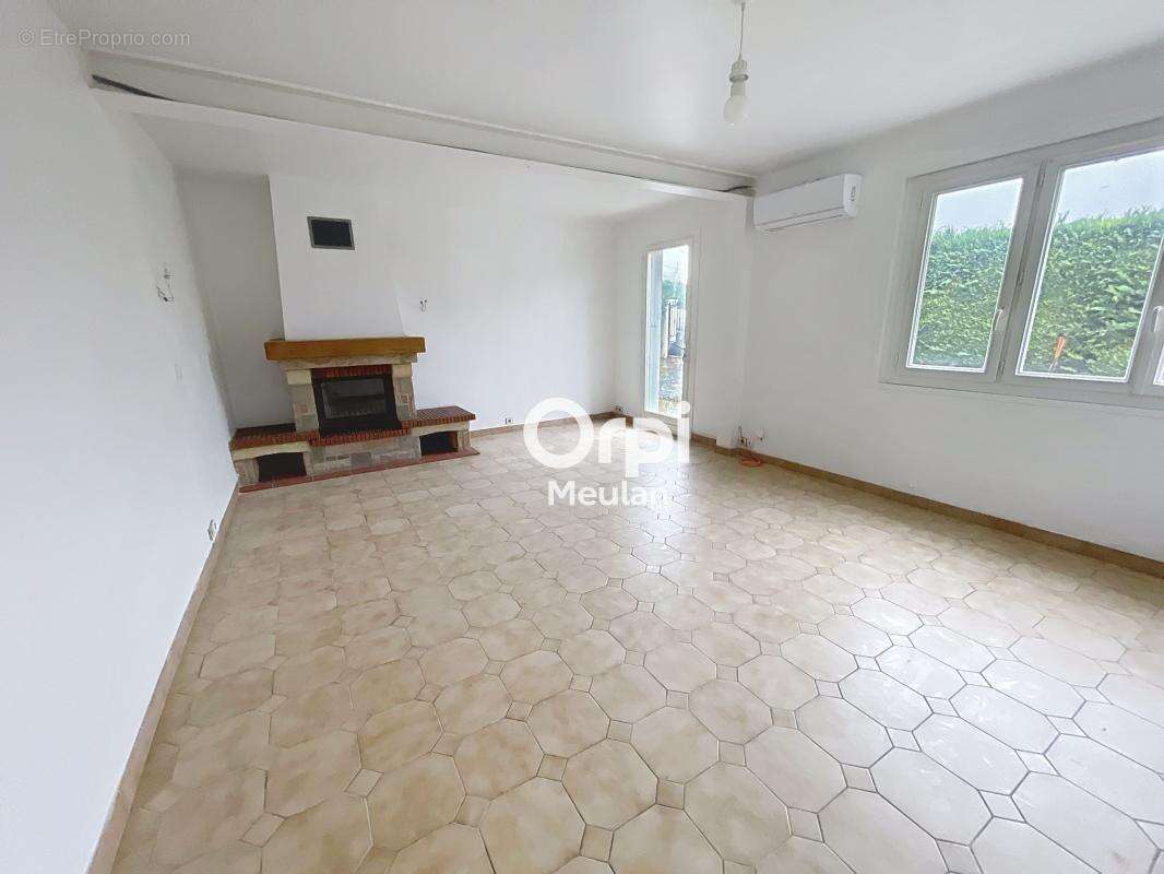 Maison à LES MUREAUX