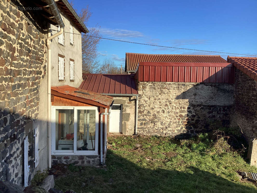 Ferme avec dépendances A RENOVER - sur terrain d'env 1200 m2 - photo 39