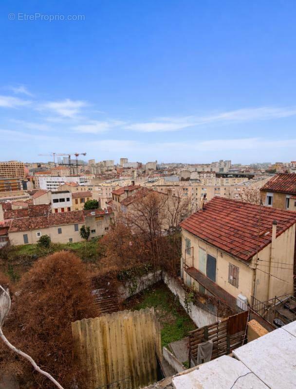 Appartement à MARSEILLE-3E