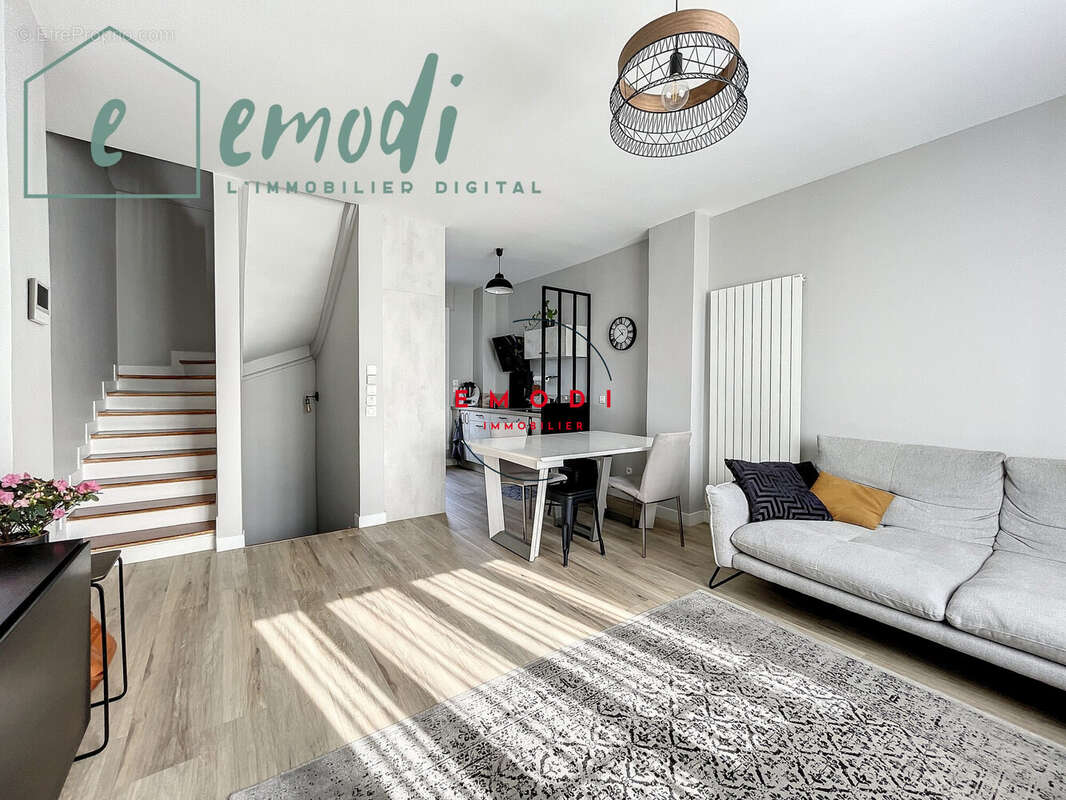 Maison à SAINT-MAUR-DES-FOSSES