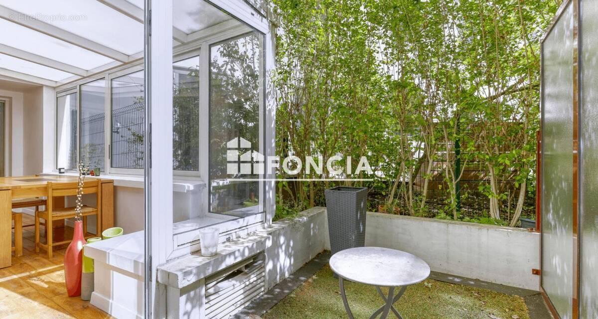 Appartement à ISSY-LES-MOULINEAUX