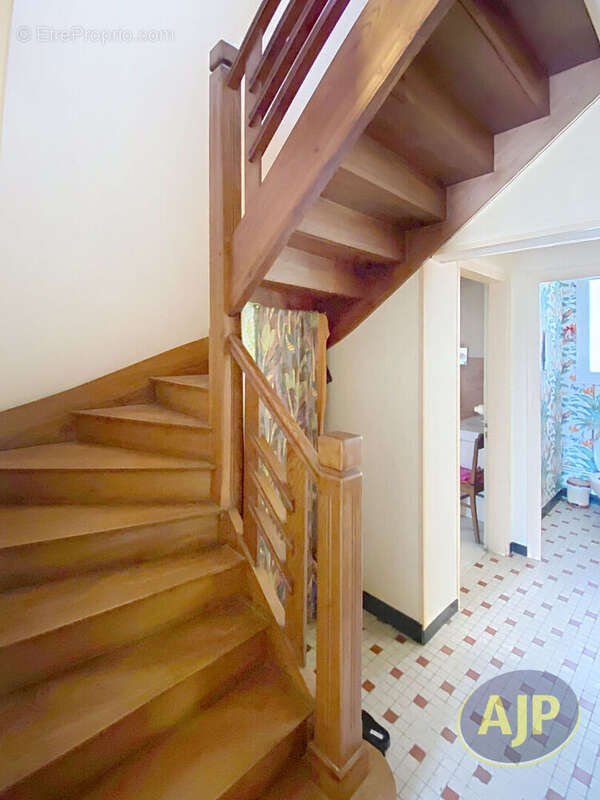 Maison à COULONGES
