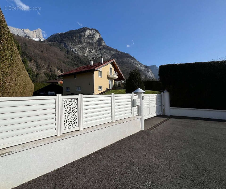 Maison à MAGLAND