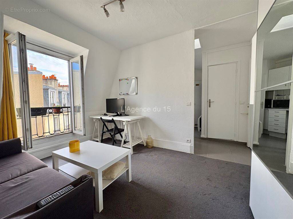 Appartement à PARIS-15E