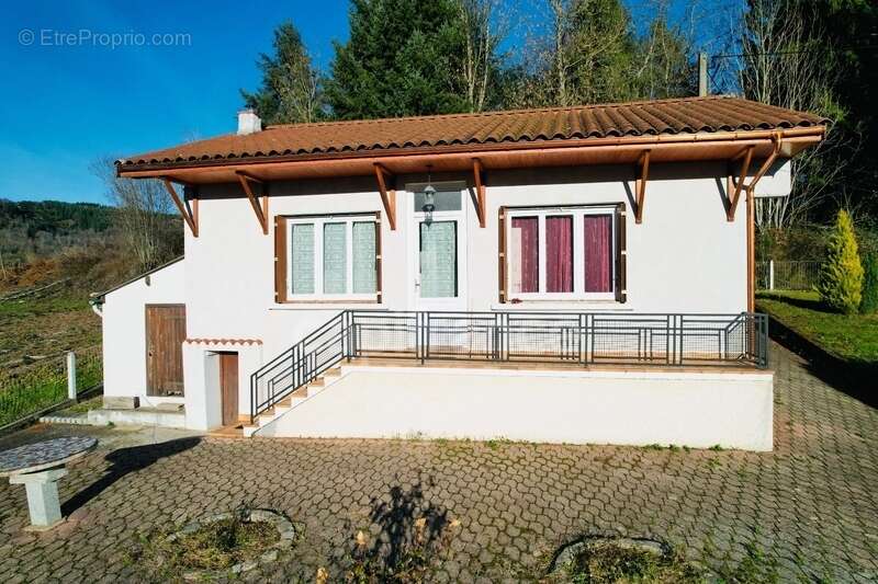 Maison à LA TUILIERE