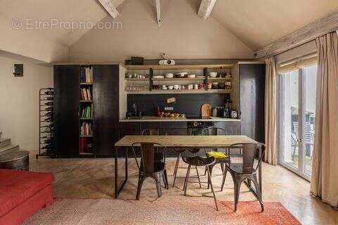 Appartement à PARIS-1E