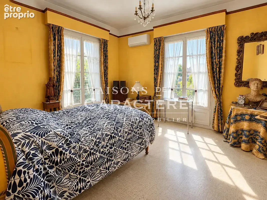 Ensemble immobilier de 380m2 : Maison Anglo Normande de 317m2 et Petite maison de gardien - photo 12