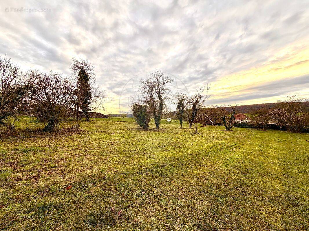 Terrain à BOUILLY