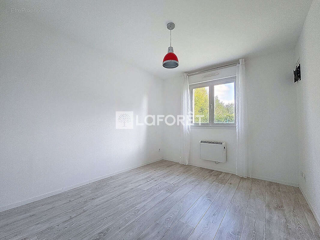 Maison à SAINT-PIERRE-DES-FLEURS