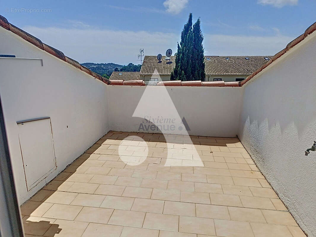 Appartement à MOUGINS