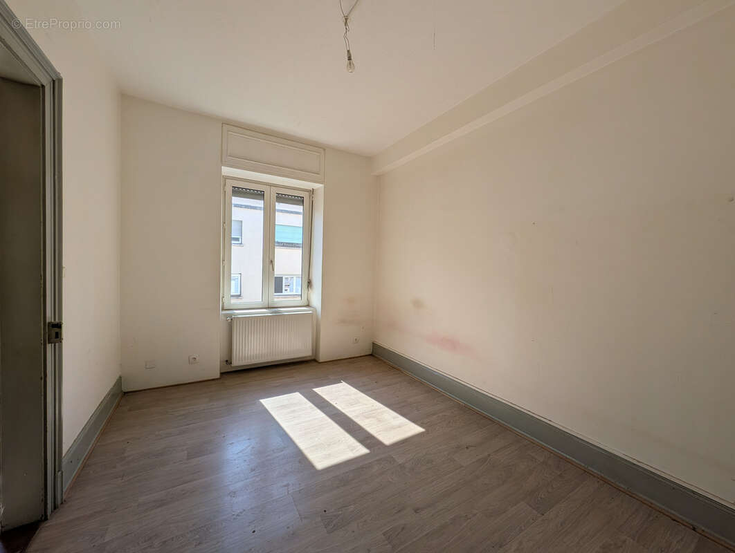 MULHOUSE   Appartement 2 pièces avec cave et grenier - photo 4
