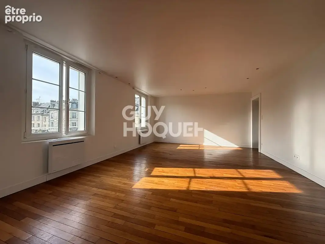 Appartement à COMPIEGNE