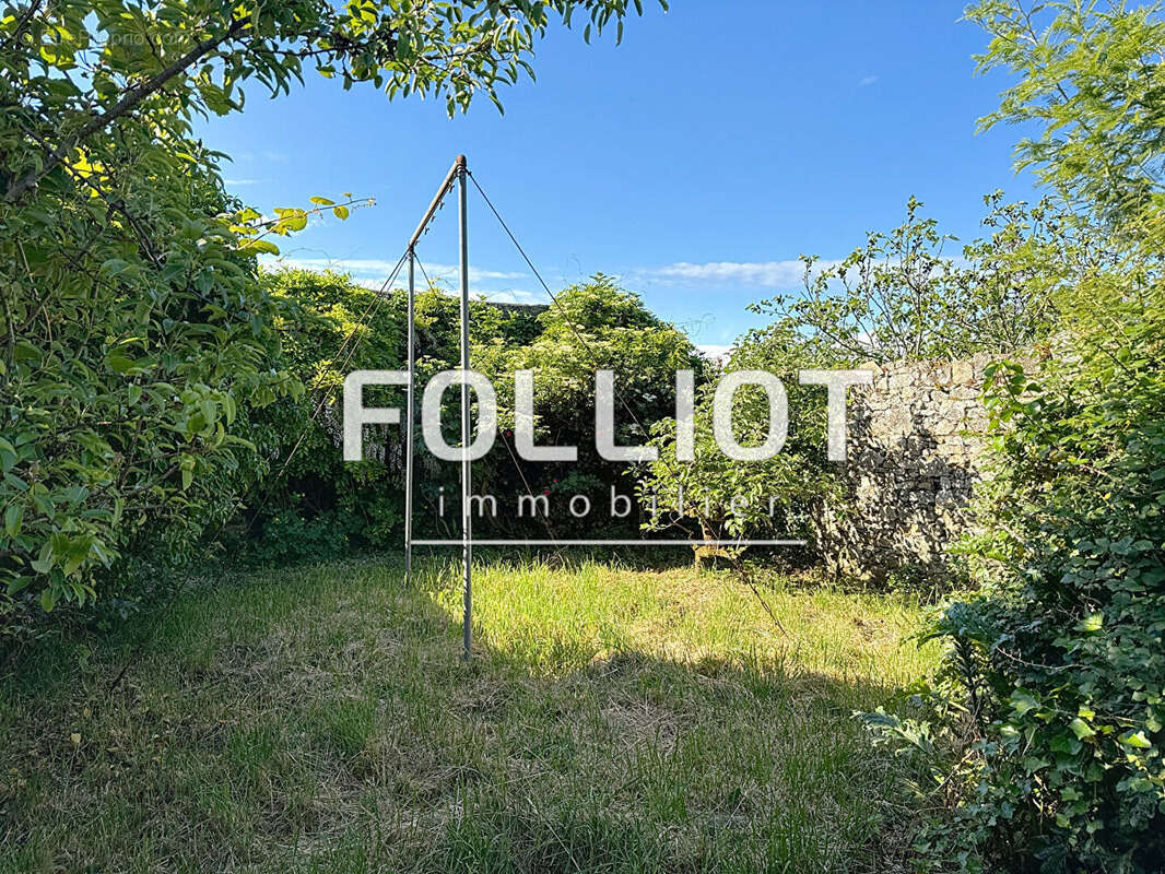 Maison à AGON-COUTAINVILLE