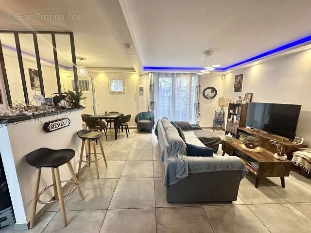 Maison à BONNEUIL-SUR-MARNE