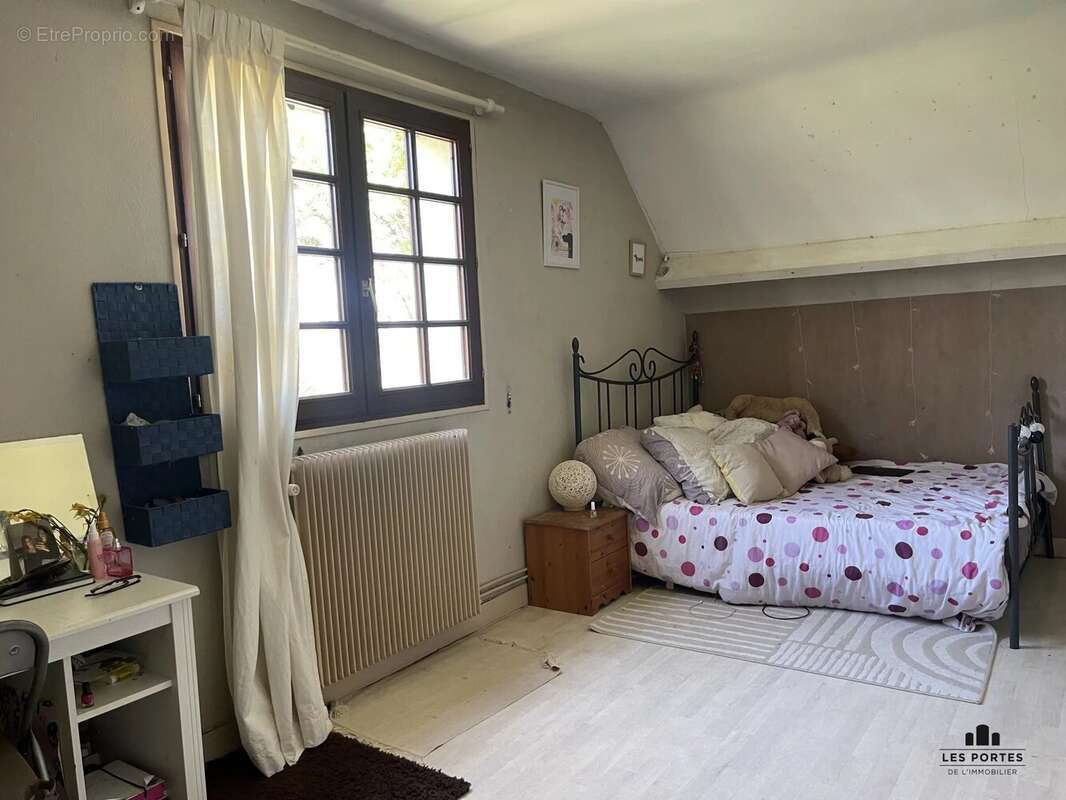 Maison à PRUNAY-SUR-ESSONNE