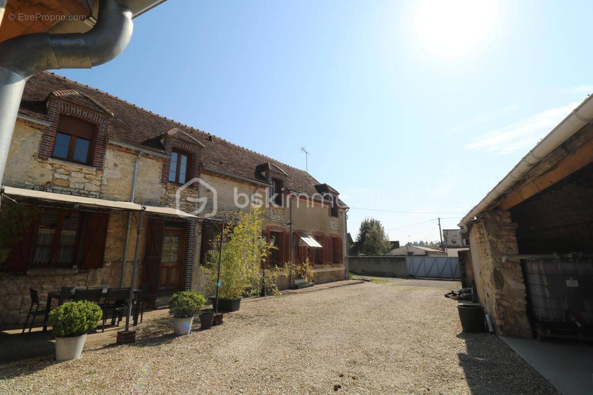 Maison à LONGUEVILLE