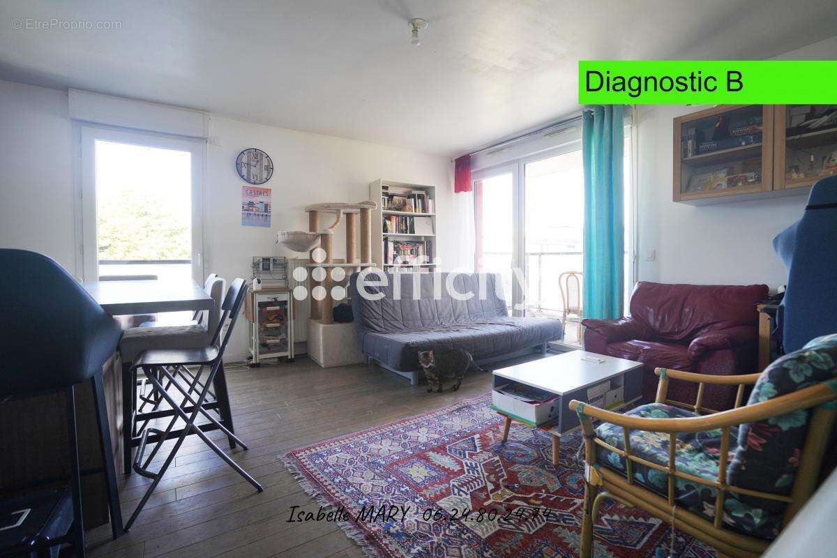 Appartement à FRESNES