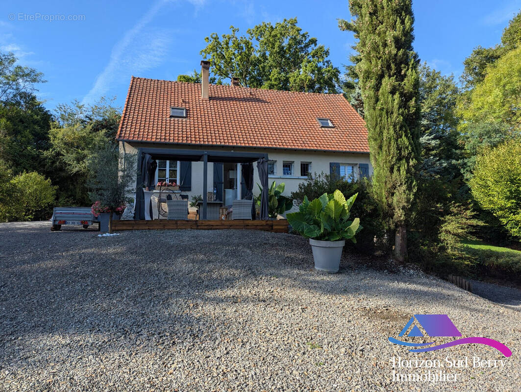Façade arrière - Maison à BRIANTES