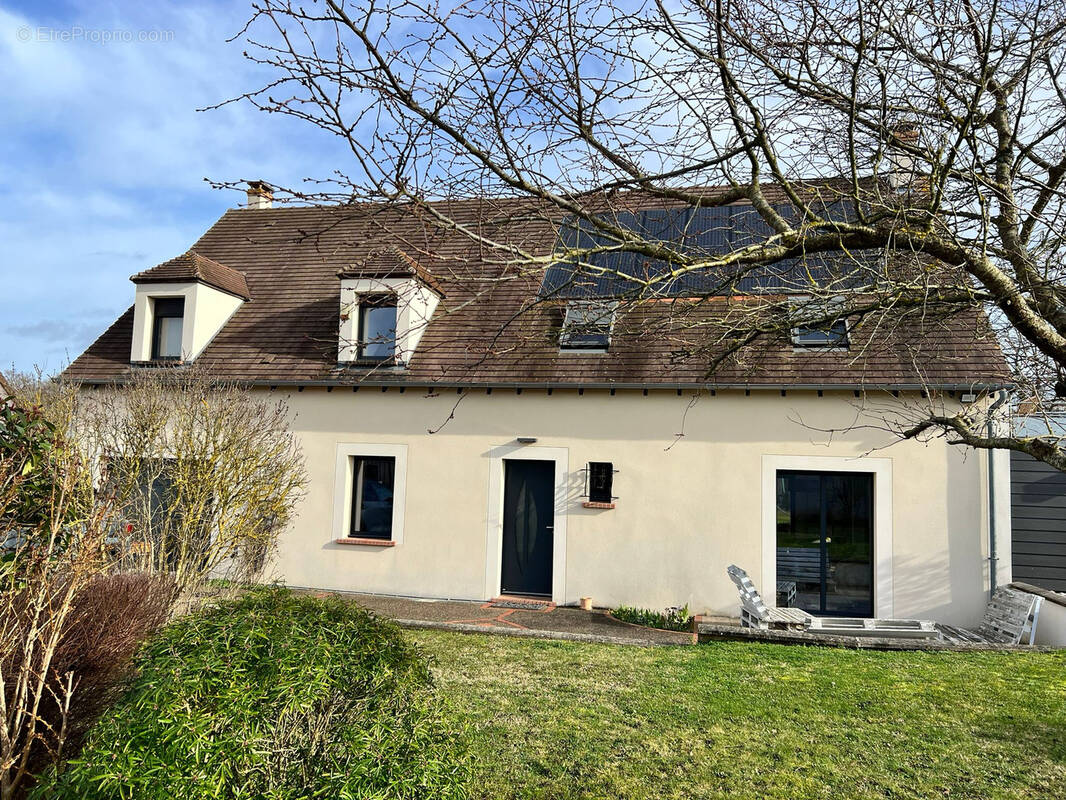 Maison à FRENEUSE