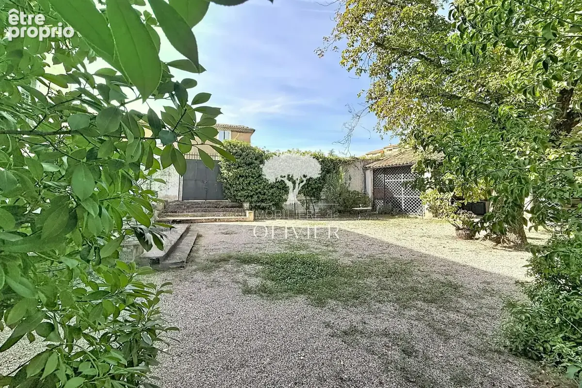 Maison 21 pièces 472 m² à vendre à Apt (84400) - photo 8
