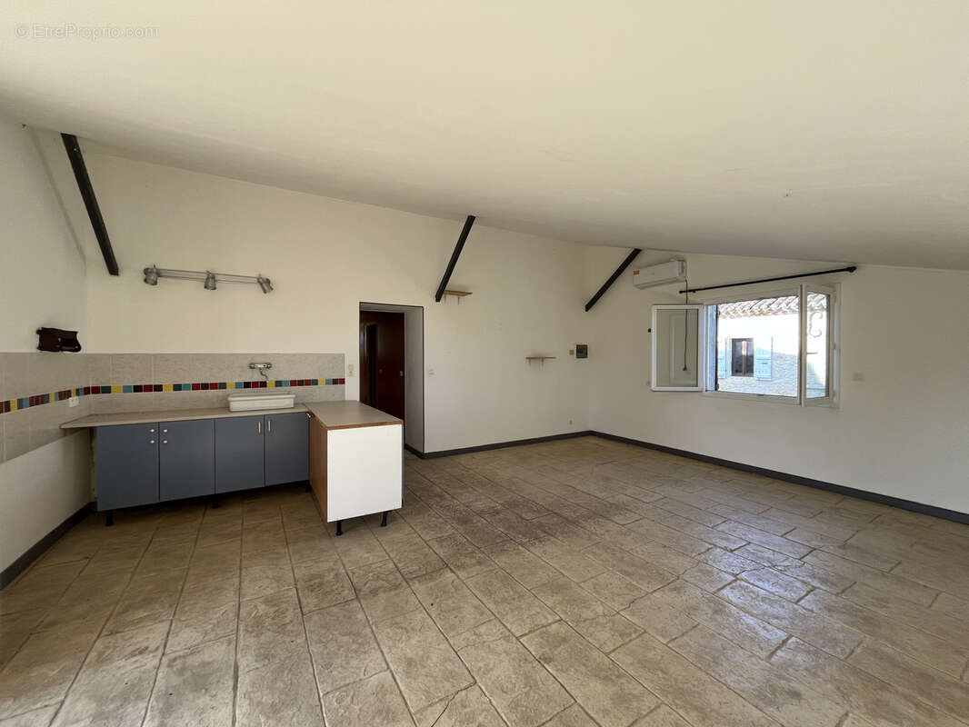 Maison à CASTERA-VERDUZAN