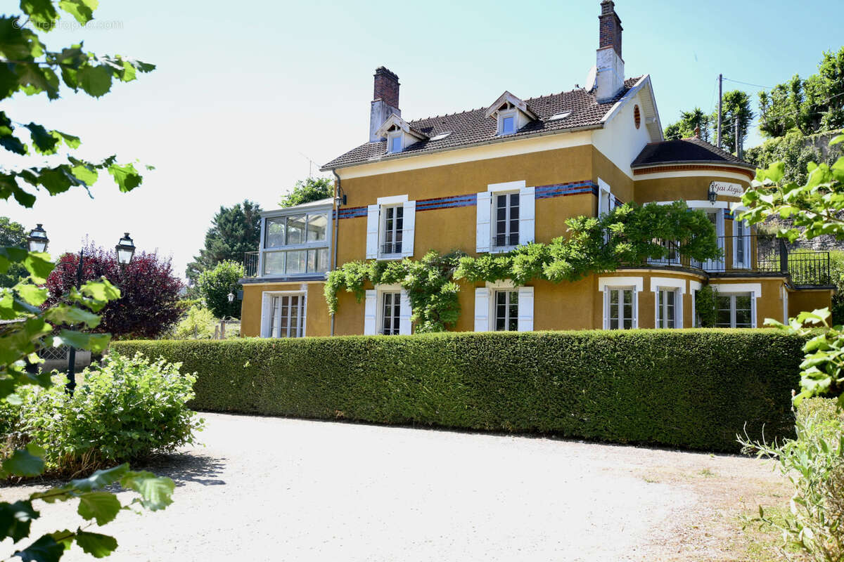 Appartement en rez-de-chaussée dans une demeure de charme. - photo 11