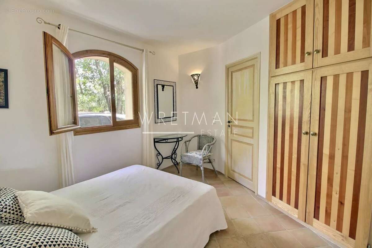 Villa de qualité avec vue panoramique et piscine - tourrettes - photo 17