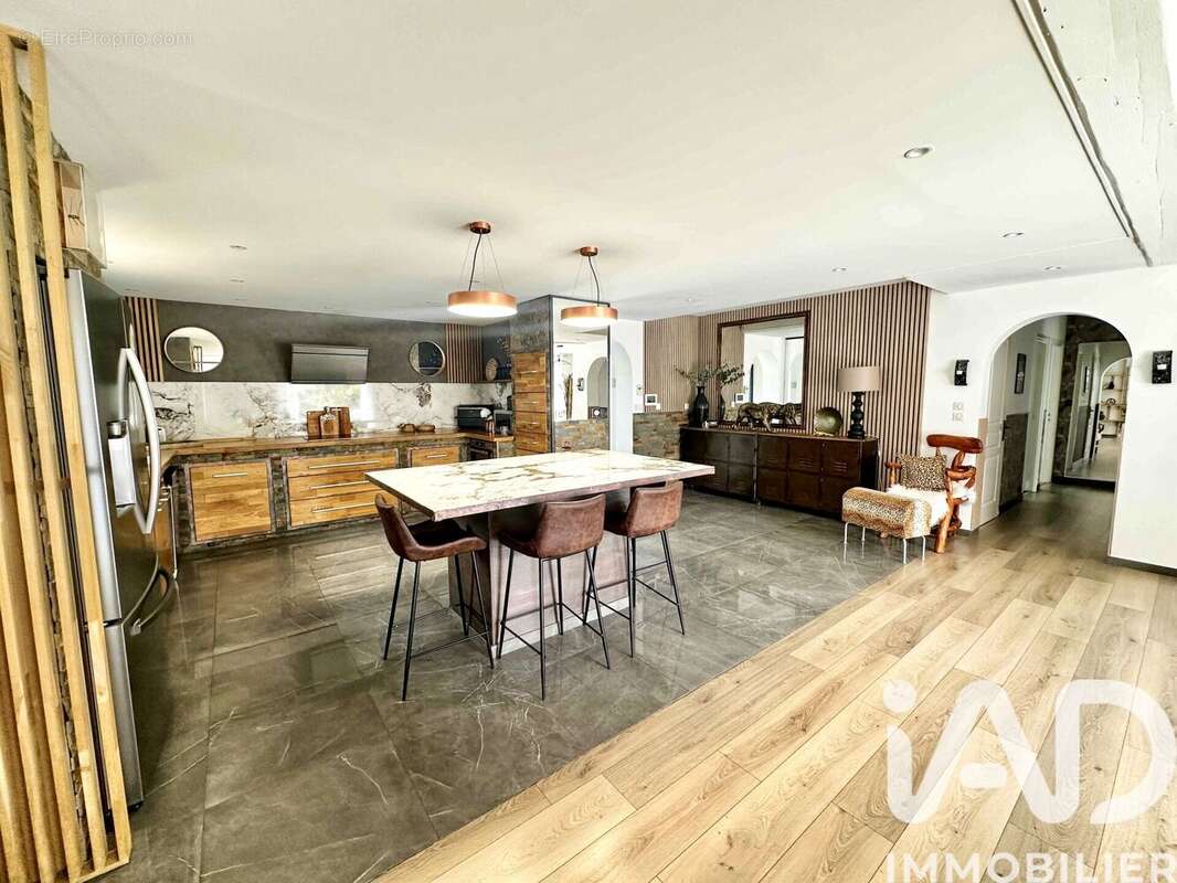 Maison 163 m² à Frejus  - photo 4