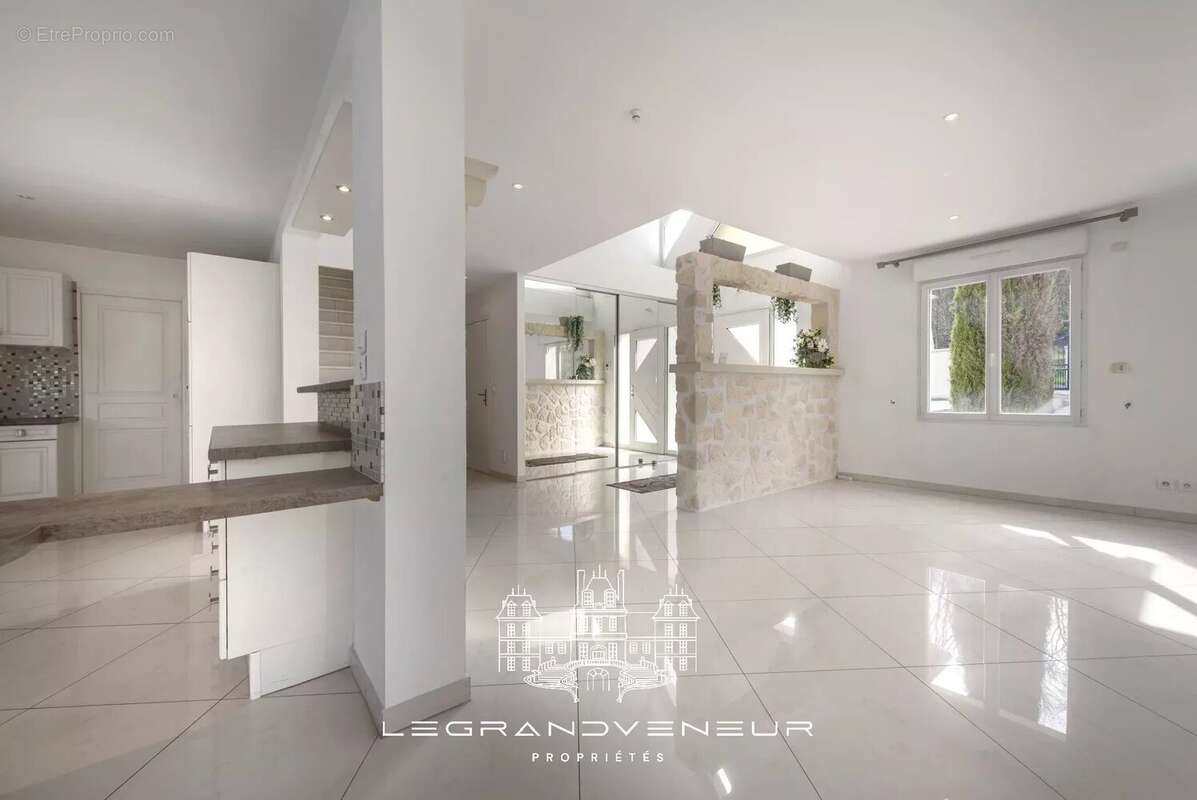 Maison à FONTAINEBLEAU