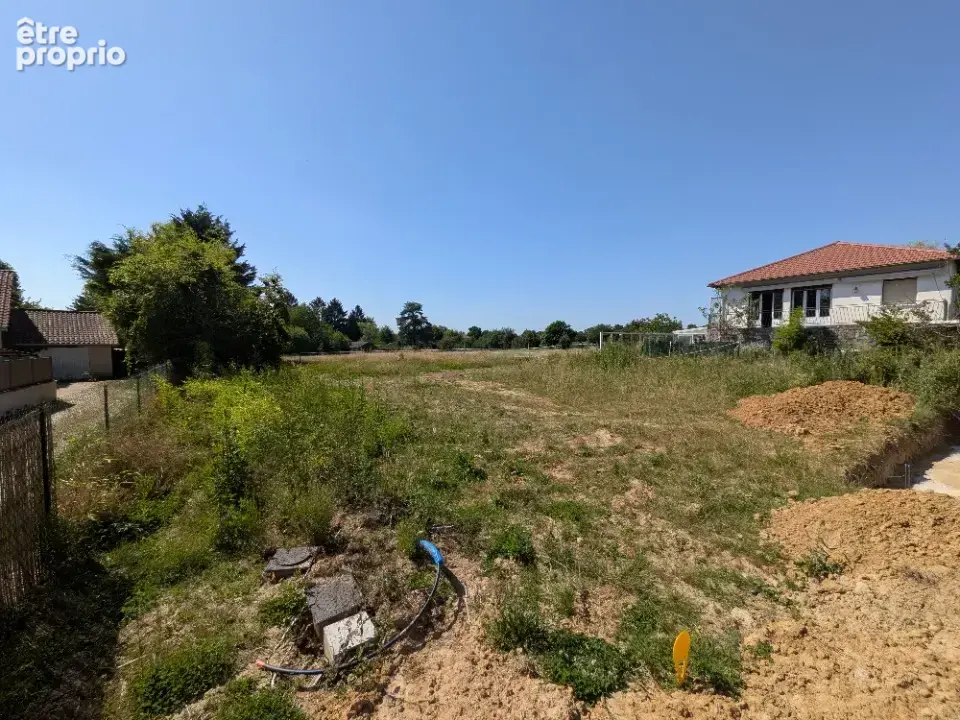 Terrain à TRAMOYES
