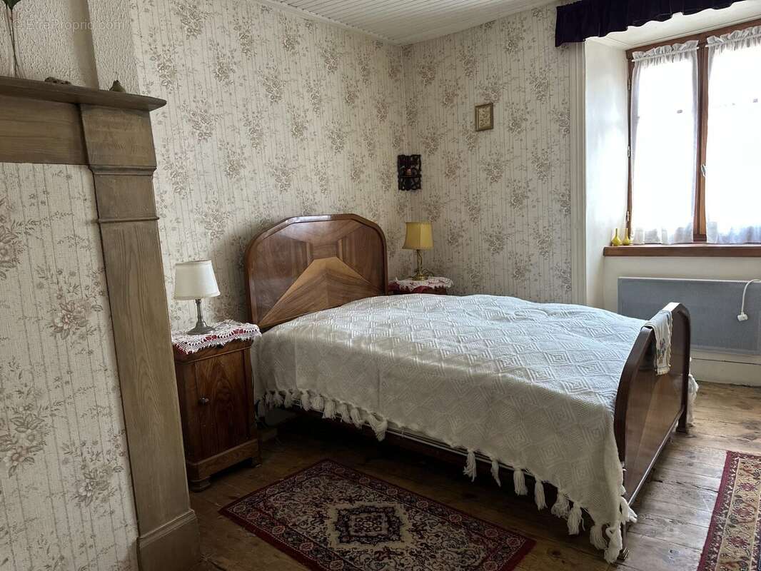 Maison à FERRIERES-SAINT-MARY