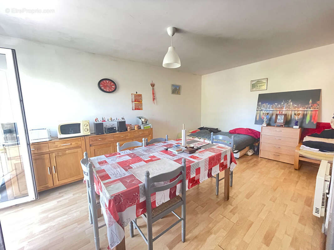 Appartement à LA MEZIERE