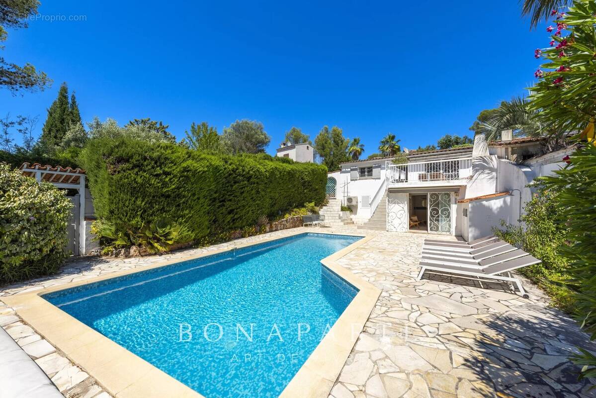 Maison à FREJUS