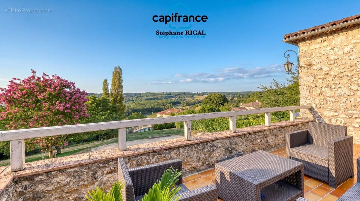 Propriete à vendre 5 pièces PUJOLS (47) Maison de 135m2 sur 6144m2 de terrain et piscine - photo 3