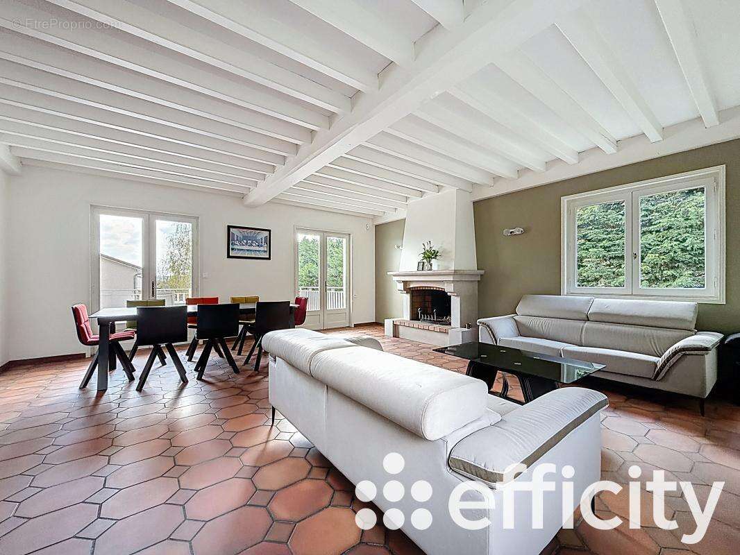 Maison à SAINT-PRIEST