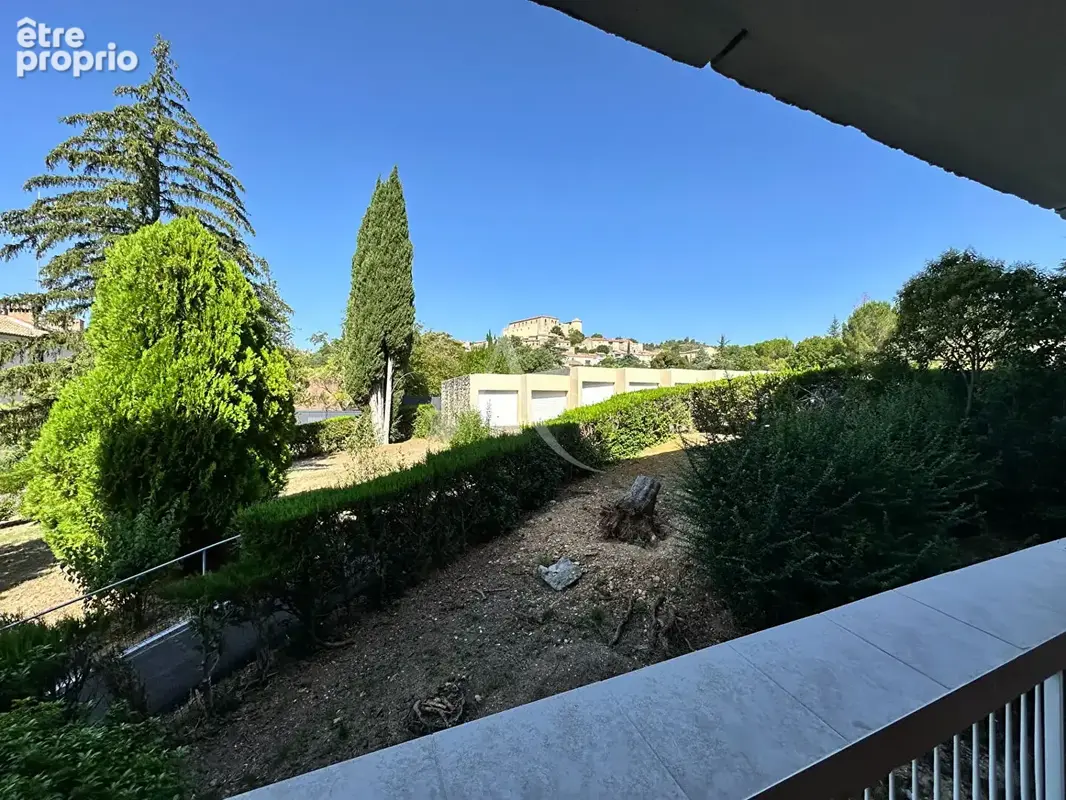 Appartement type2 de 50.25 m2 vue chateau balcon garage et cave greoux les bains - photo 2