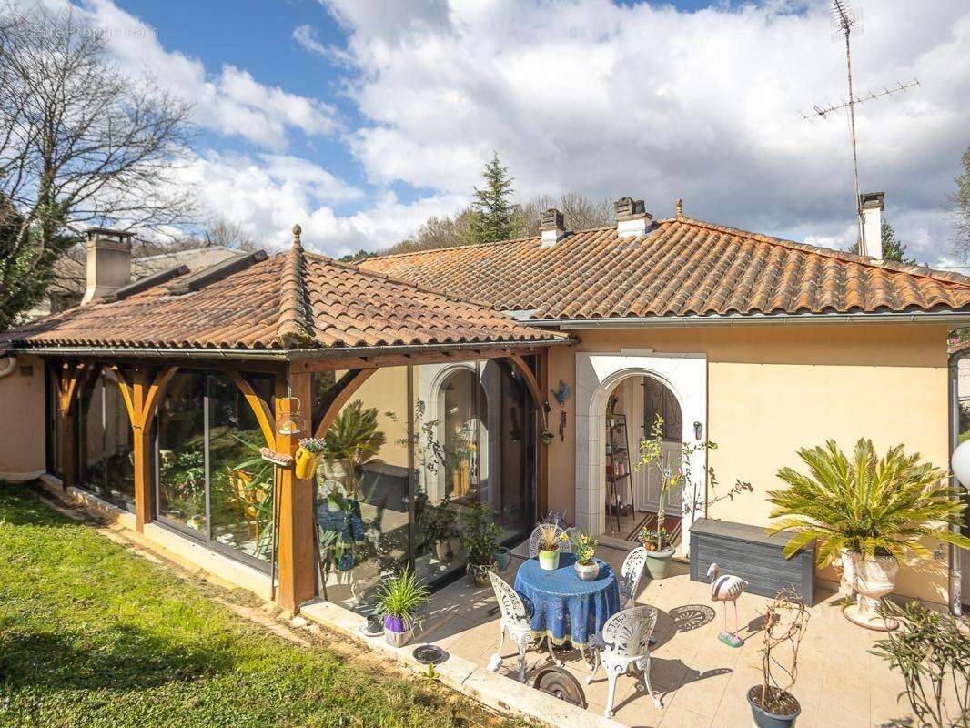 Maison à COULOUNIEIX-CHAMIERS