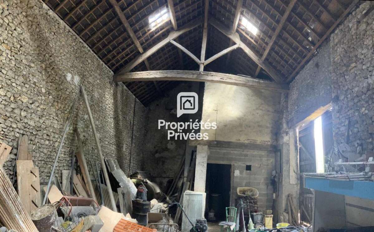 Septeuil centre, gros potentiel ! - photo 11