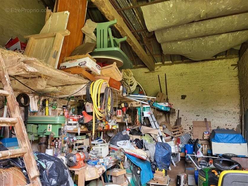 Maison à BUSSIERE-POITEVINE