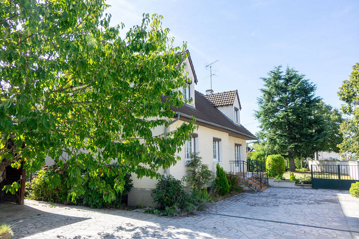 Maison à CHATEAUNEUF-SUR-LOIRE