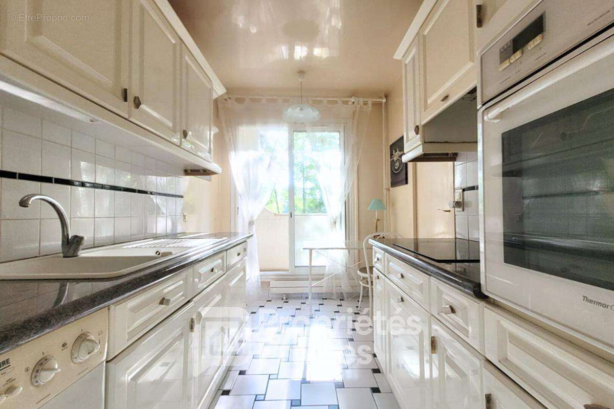 Appartement à LES ULIS
