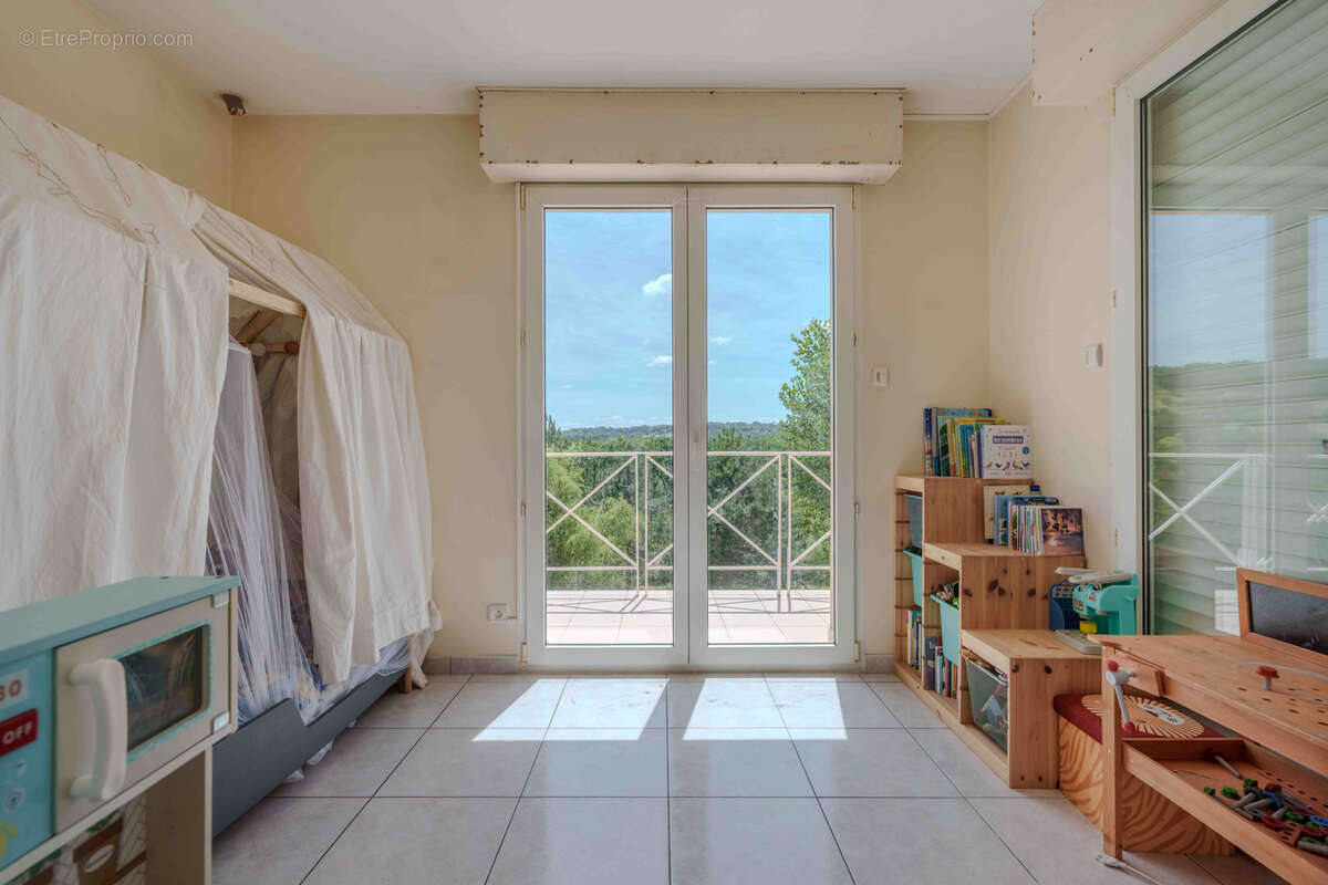 'Coline' Maison 5 chambres - garage- jardin - photo 20