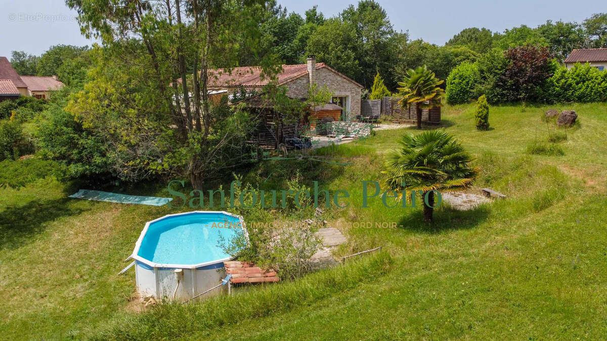 Maison à CASTELS