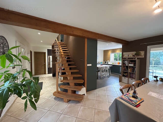 Maison à SAINT-ROMAIN-D'AY