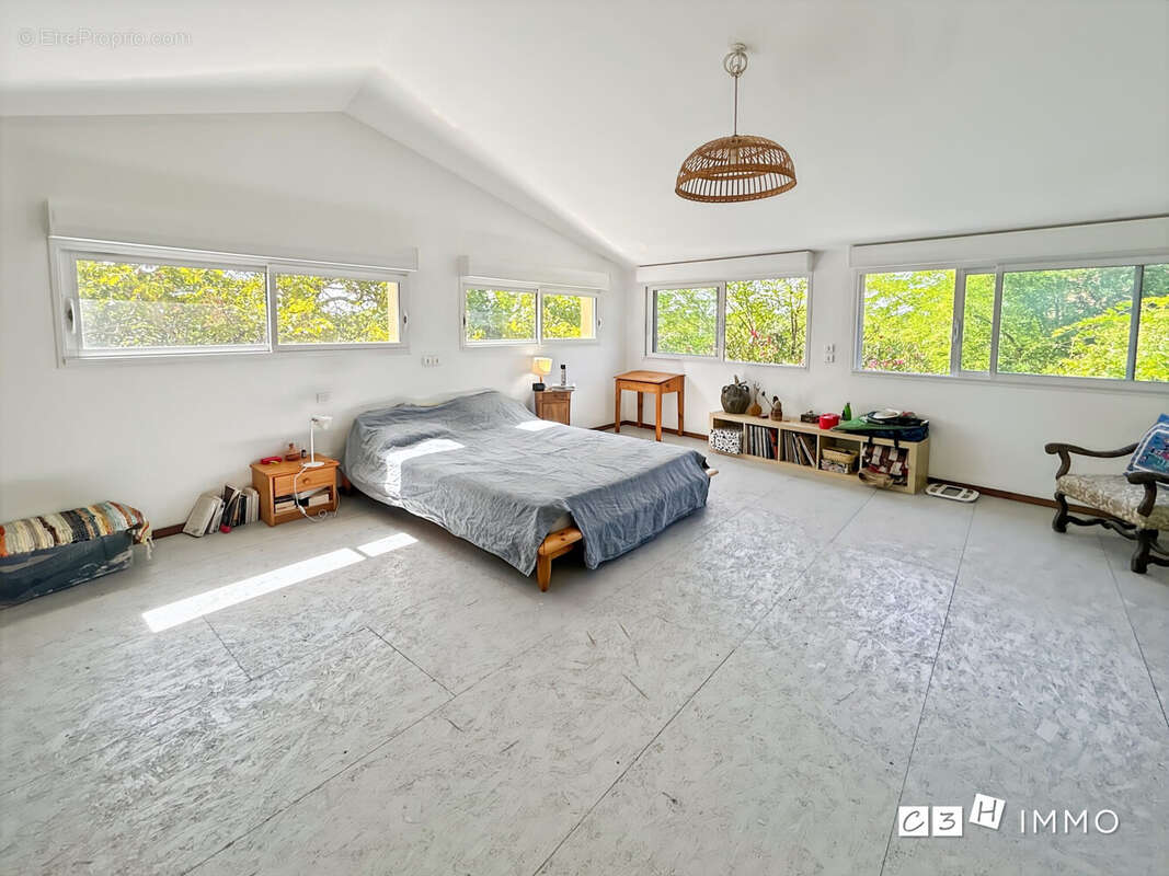 Maison 205 m² à Lavernose-Lacasse  - photo 8