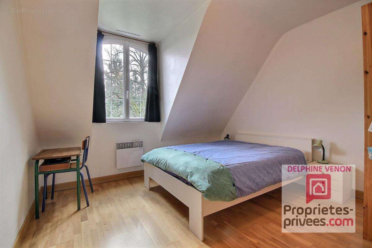 Exclusivité - Maison  familiale de 200 m² à Donnery quartier des grands billons  sur un magnifique terrain  de 5 945 m² - photo 8