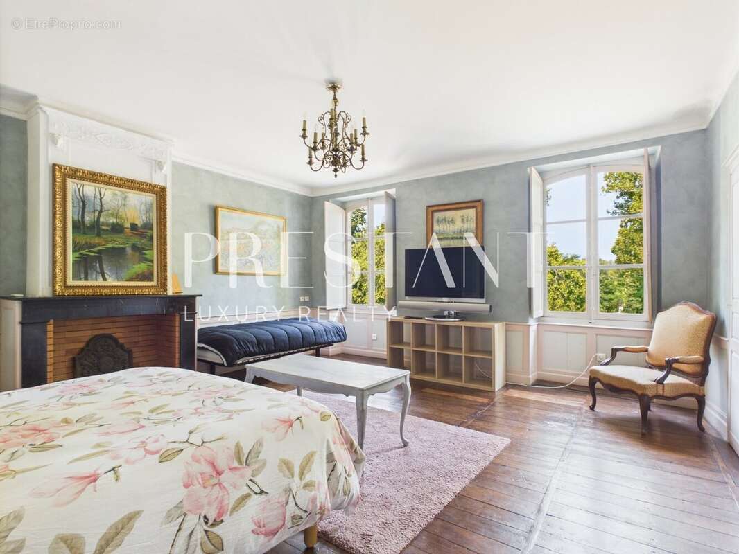 Maison à ORTHEVIELLE