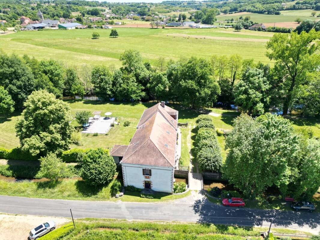 Maison à SAINT-MEDARD-D'EXCIDEUIL