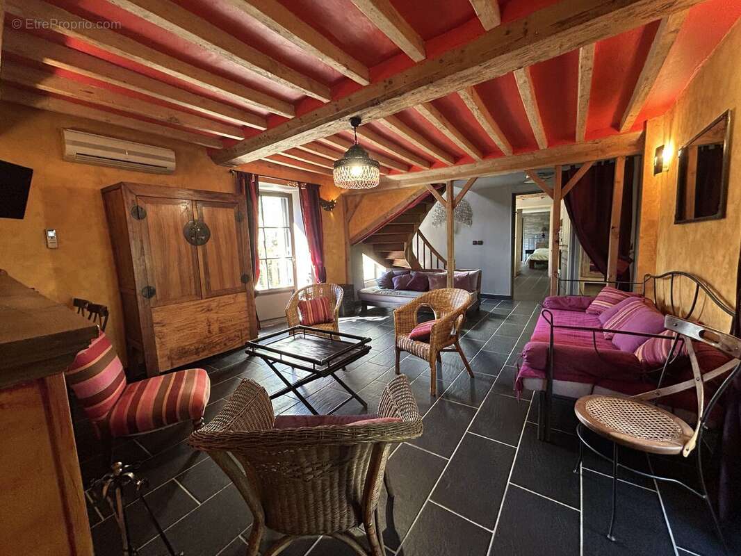 Maison à PONT-D'OUILLY